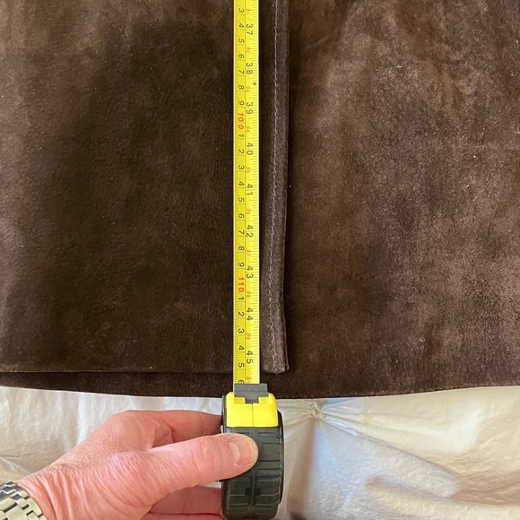 Vintage chocolate brown suede coat with sable fox fur trim - Picture 9 of 9